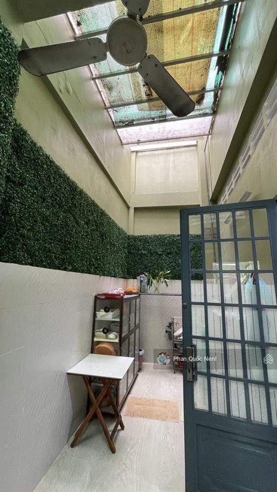 Bán biệt thự kdc cao lỗ186m2(8x24)  giá 27,5 tỷ 5 tầng nhà cạnh công viên,cách parc mall 100m
