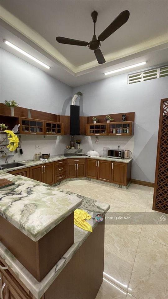 Bán biệt thự kdc cao lỗ186m2(8x24)  giá 27,5 tỷ 5 tầng nhà cạnh công viên,cách parc mall 100m