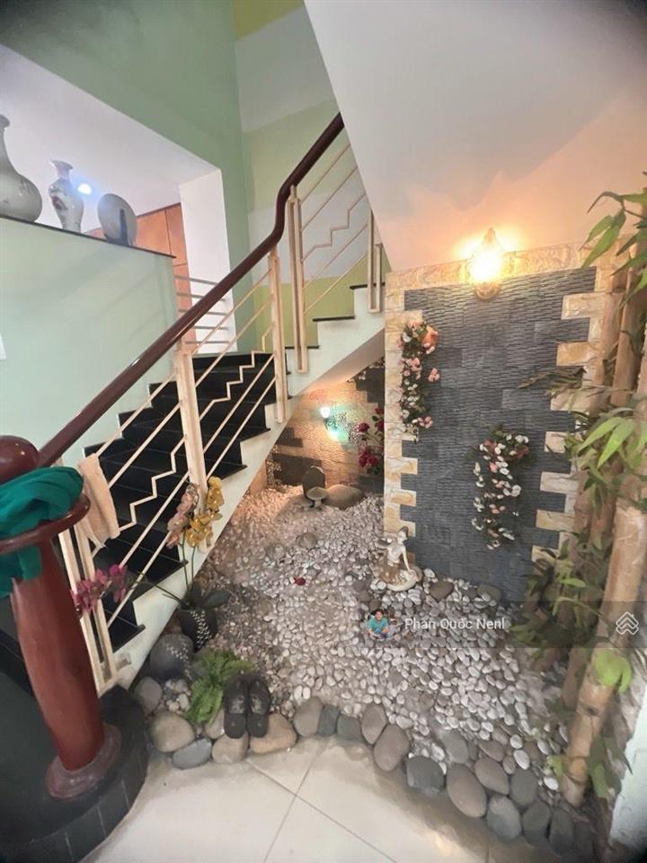 Bán biệt thự tạ quang bửu, quận 8, 120m2 (6x20), giá 23 tỷ, vị trí vàng đối diện cc gia việt