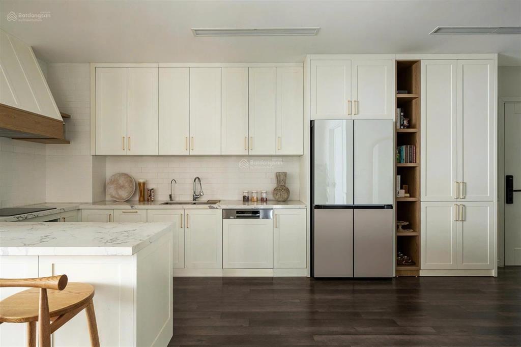 Tìm chủ mới cho căn 131,5m2 3pn siêu rộng, view thoáng, nội thất cao cấp vào ở ngay nhỉnh 14 tỷ