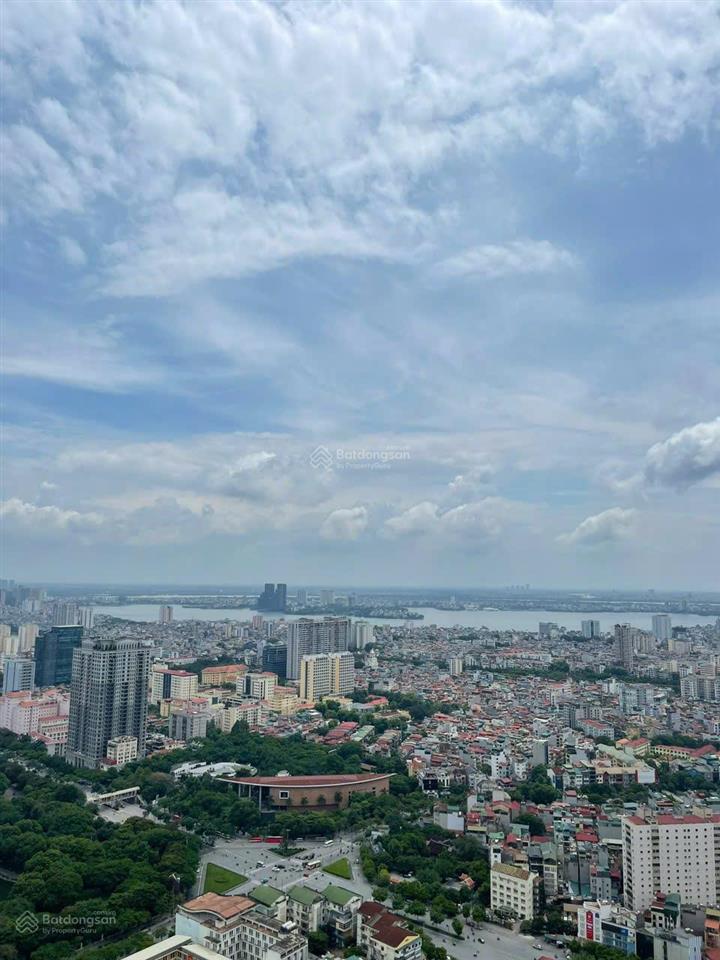 Bán siêu phẩm view hồ tây góc đông nam 136.1m2 cc học viện quốc phòng, trục hiếm chỉ hơn 10 tỷ