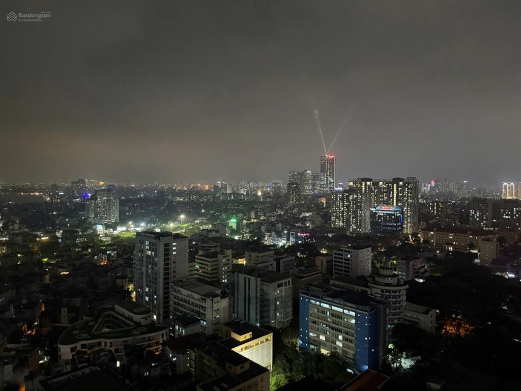 Bán siêu phẩm view hồ tây góc đông nam 136.1m2 cc học viện quốc phòng, trục hiếm chỉ hơn 10 tỷ