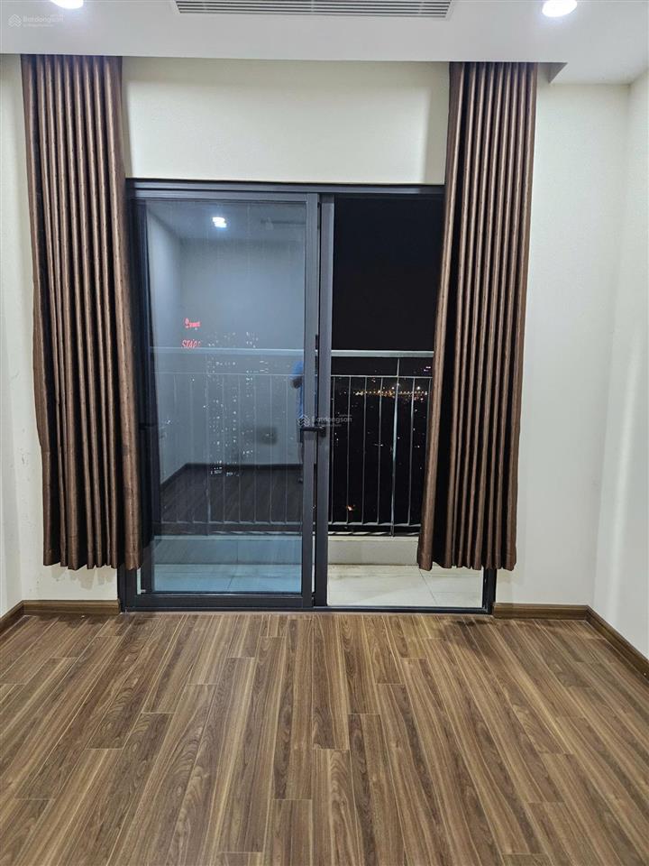 Em trang bán căn 3pn, 95m2 sổ đỏ sẵn cc golden park tầng cao hướng mát, giá siêu tốt chỉ 9.5 tỷ
