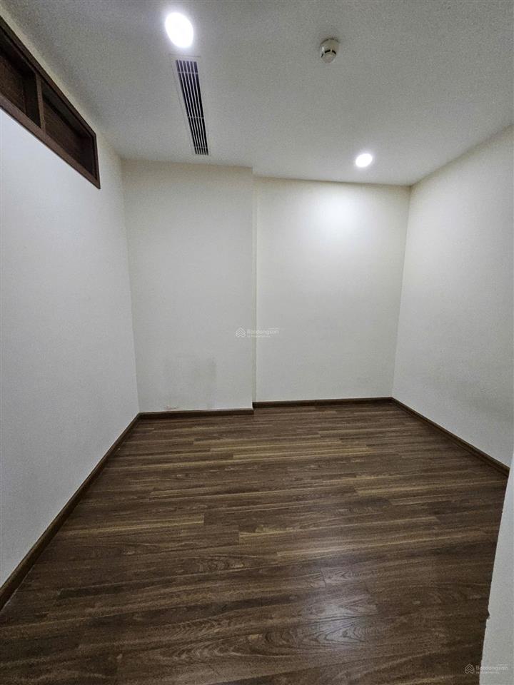 Em trang bán căn 3pn, 95m2 sổ đỏ sẵn cc golden park tầng cao hướng mát, giá siêu tốt chỉ 9.5 tỷ
