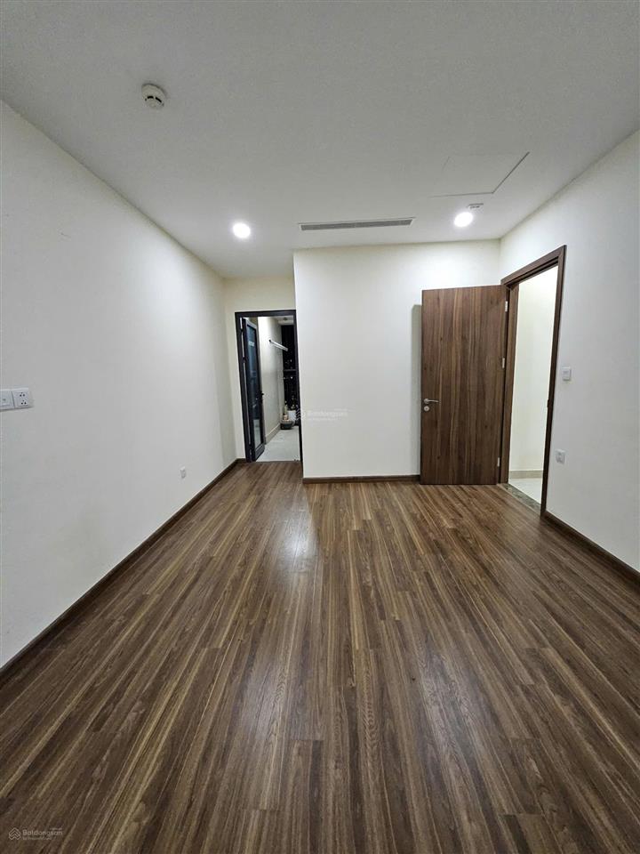 Em trang bán căn 3pn, 95m2 sổ đỏ sẵn cc golden park tầng cao hướng mát, giá siêu tốt chỉ 9.5 tỷ