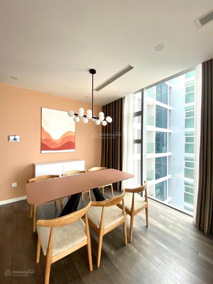 Em trang chuyên the nine bán siêu phẩm căn góc 131.5m2 tầng trung nội thất cao cấp giá chỉ 15 tỷ