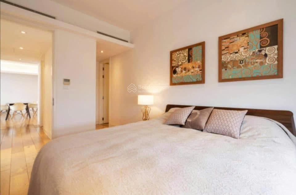 Chủ nhà thiện chí bán căn 3pn 113m tầng cao full nội thất, view thoáng giá chỉ 13 tỷ