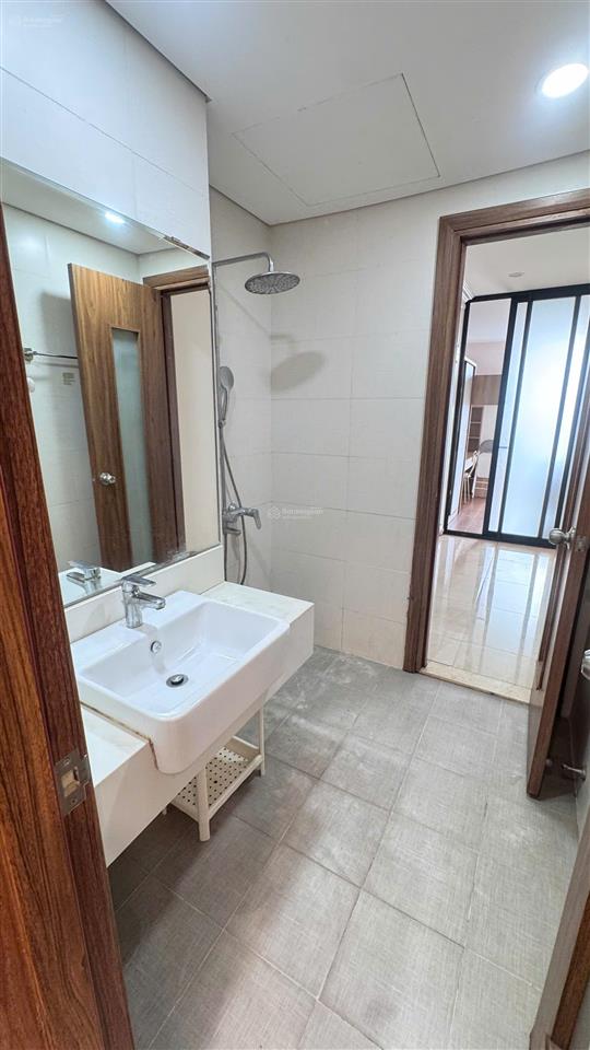 Bán căn 1pn chung cư 110 cầu giấy  52.4m² sẵn sổ đỏ giá chỉ hơn 5 tỷ