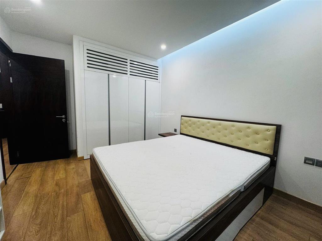 Giá siêu tốt 6th element  căn 60m2 chỉ 6,98 tỷ, tầng cao hướng nam, lại sẵn nội thất vào ở ngay