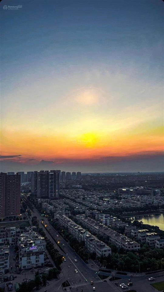 Bán căn 60m view hồ siêu đẹp, nội thất cao cấp vào ở ngay, sẵn sổ đỏ