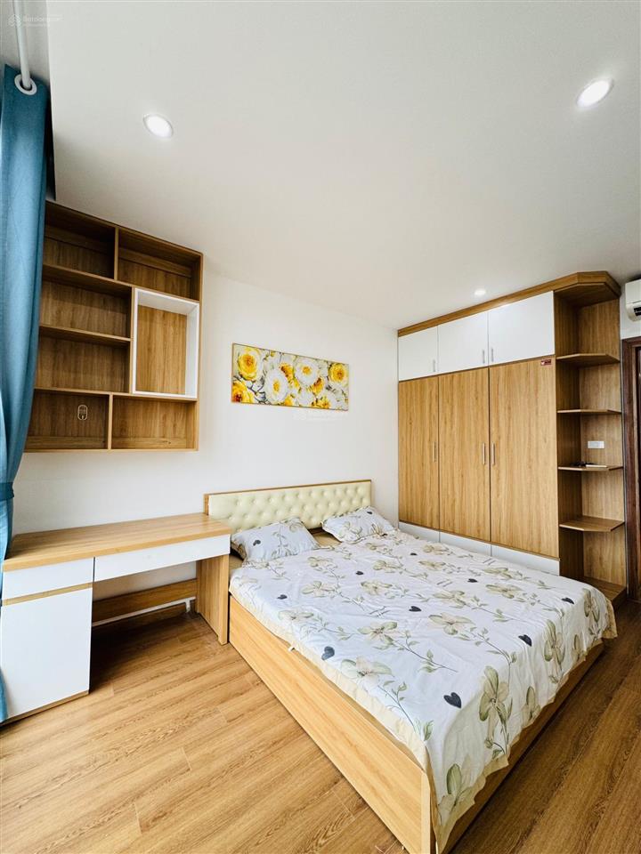 Bán nhanh căn 76m tầng cao view thoáng hướng mát, nội thất full giá hơn 7 tỷ sẵn sổ công chứng ngay