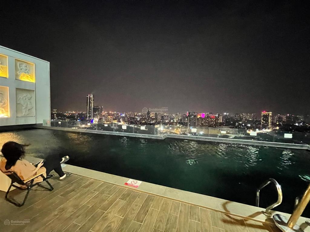 Bán nhanh căn 76m tầng cao view thoáng hướng mát, nội thất full giá hơn 7 tỷ sẵn sổ công chứng ngay