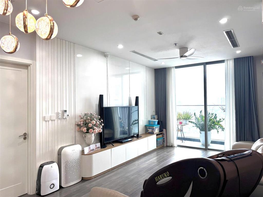 Chỉ hơn 10 tỷ sở hữu căn 108.6m tầng đẹp hướng mát view thoáng sổ đỏ lâu dài có slot ô tô