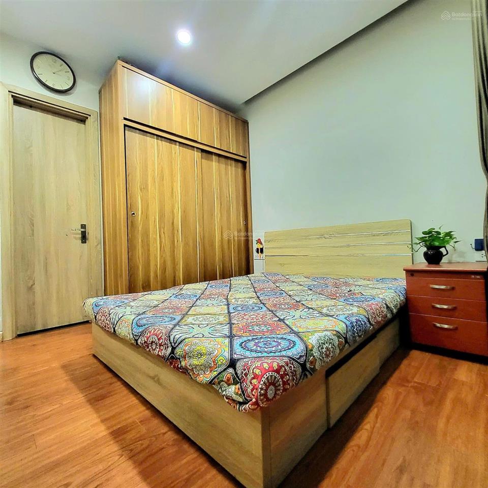Bán cc eco green city, dt 95m2, 3pn + 2wc, tầng trung đẹp sẵn sổ đỏ và slot ô tô, giá 6,9 tỉ