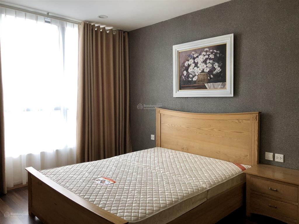 Gia đình e bán căn góc 119m2 3n2wc full nội thất view hồ có slot 200k giá 8,5 tỉ ở thăng long