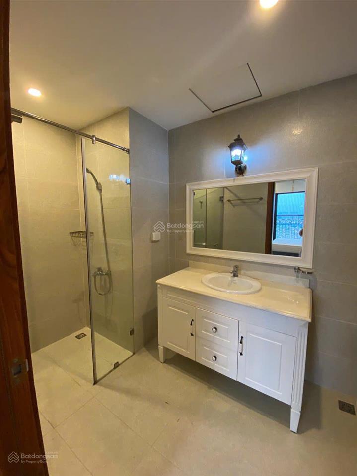 Căn hoa hậu đẹp nhất dự án ct8 124m2, 4pn, 2wc ở toà e2 view bắn pháo hoa tầng trung giá tốt