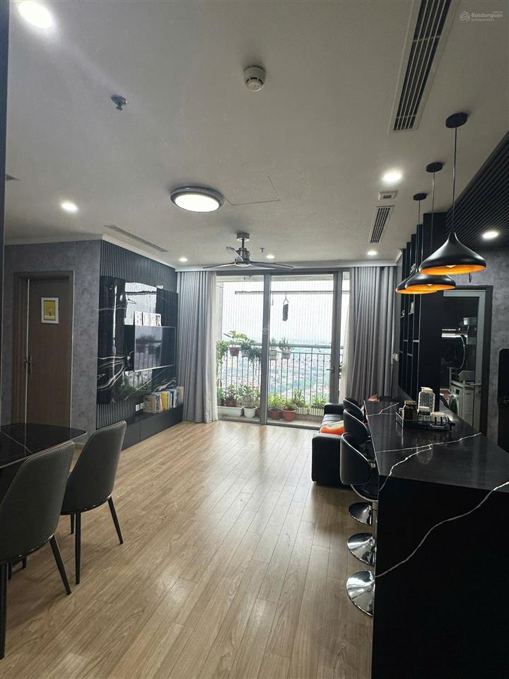 Nhà đẹp chỉ việc ở 122m2 4n2wc nội thất như ảnh view đẹp sẵn sổ hỗ trợ bank giá chào 15,x tỉ