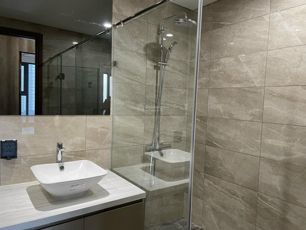 Chủ thiện chí và hiểu thị trường căn góc view hồ 112m2 3n2wc tầng trung full nội thất xịn 12 tỉ