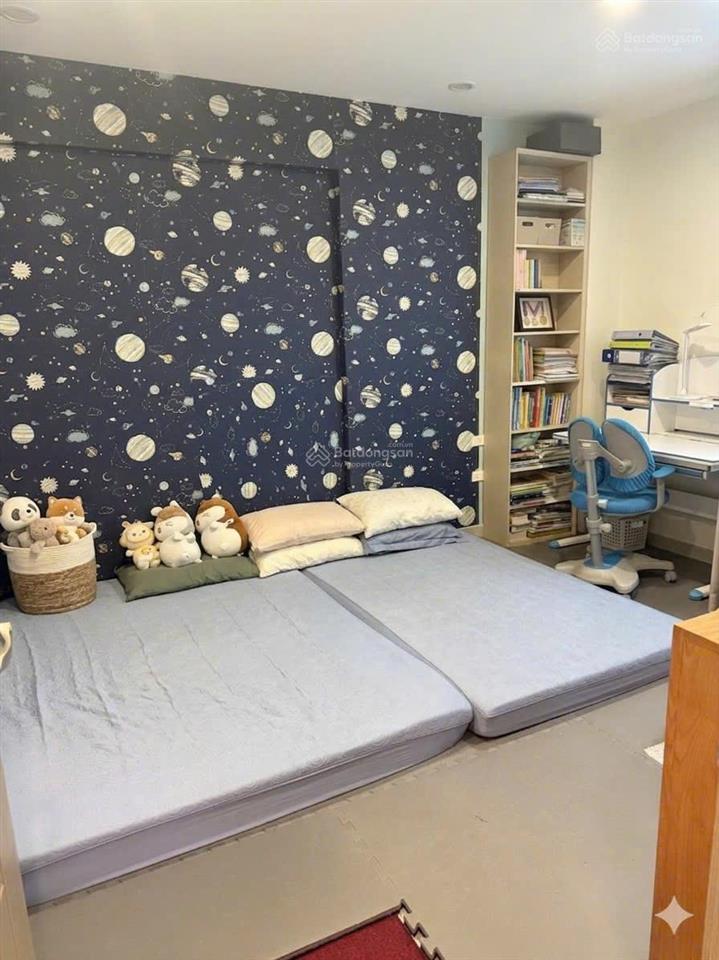 Chủ thiện chí và hiểu thị trường 93m2 2n2wc full nội thất tầng trung và slot oto dưới hầm ở sudico