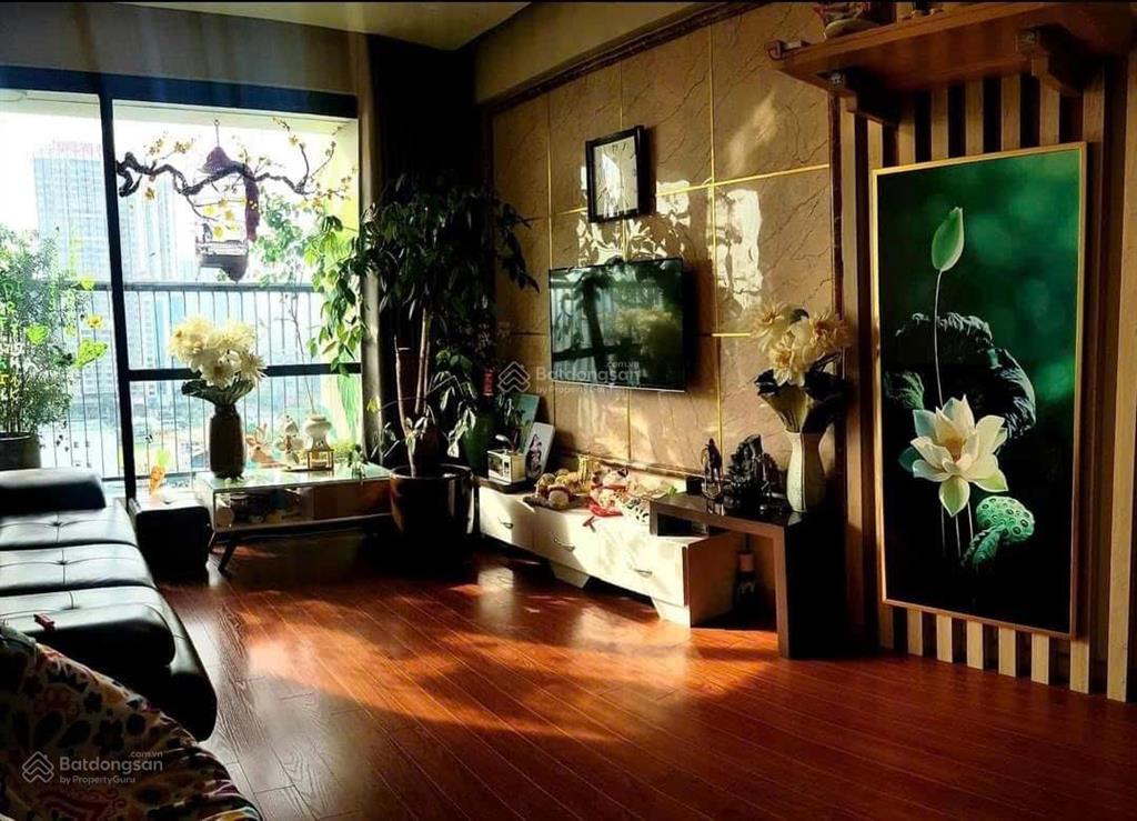Giá đã giảm sâu căn 75m2 2n2wc nội thất full sẵn sổ tầng trung giá chỉ 4,9 tỉ quá rẻ cho 1 căn hộ