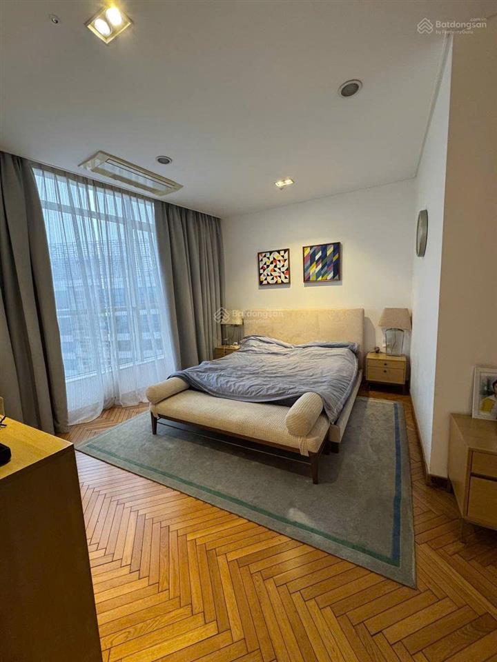 Chủ thiện chí hiểu thị trường căn 107m2 3n2wc nội thất cơ bản tầng trung đẹp giá 90tr/m2 tỉ quá rẻ