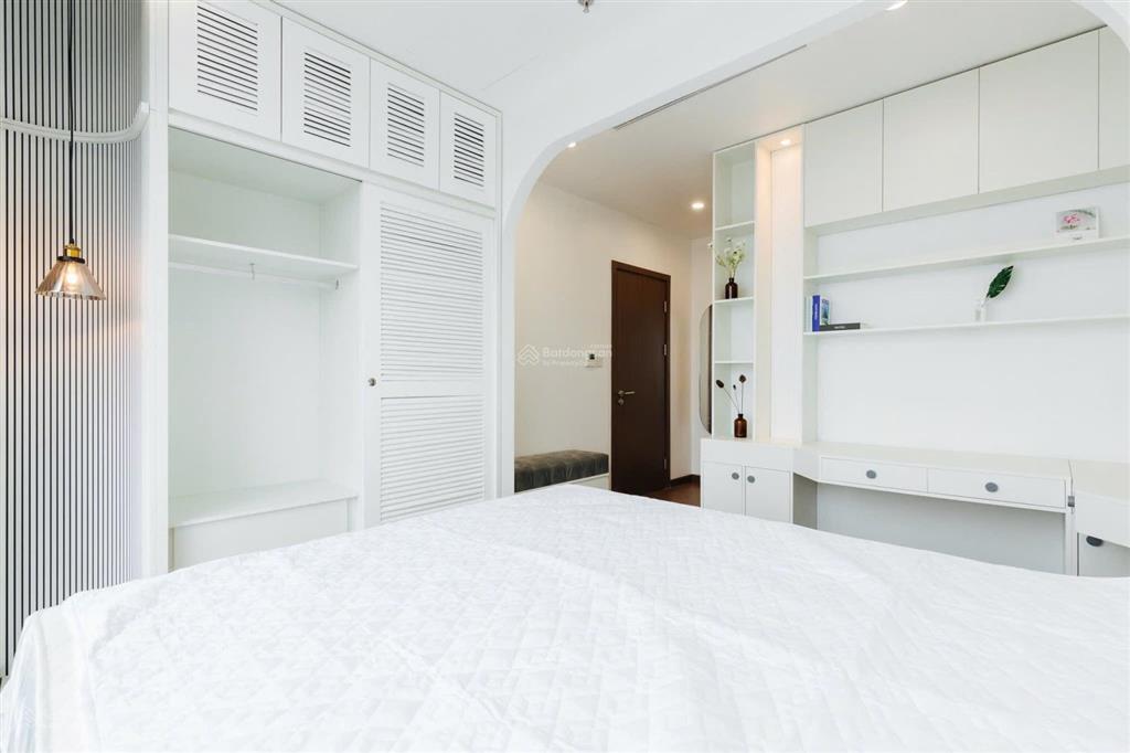 Giảm sâu 900tr căn 87,52m2 2n2wc full nội thất đẹp tầng trung rẻ thời điểm này ở the matrix