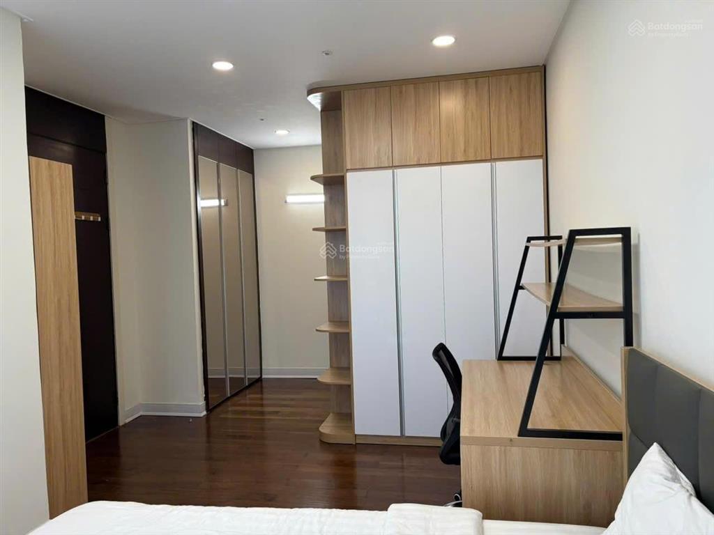 Căn hoa hậu giá tốt 206m2 5n4wc view hồ cực đẹp sẵn sổ đỏ nội thất full ở keangnam giá nhỉnh 19 tỉ