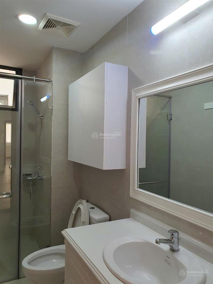 Bể bank cắt lỗ căn 135m2 3n3wc tầng trung view đẹp sẵn sổ đỏ giao dịch đc luôn giá 60tr/m2 cực rẻ