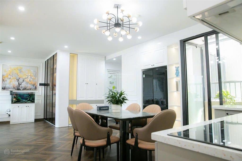 Bán căn hộ 3pn, 2wc tại hong kong tower, giá cực chất 9,9 tỷ, 117m2, view đẹp sẵn sổ đỏ và slot oto