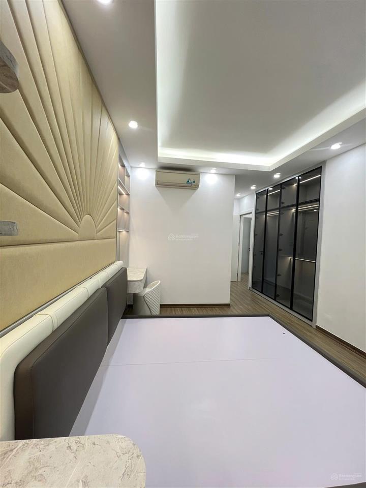 Bán căn hộ chung cư viện chiến lược khoa học công an, 135m2, 4 phòng ngủ, nhà thoáng đẹp