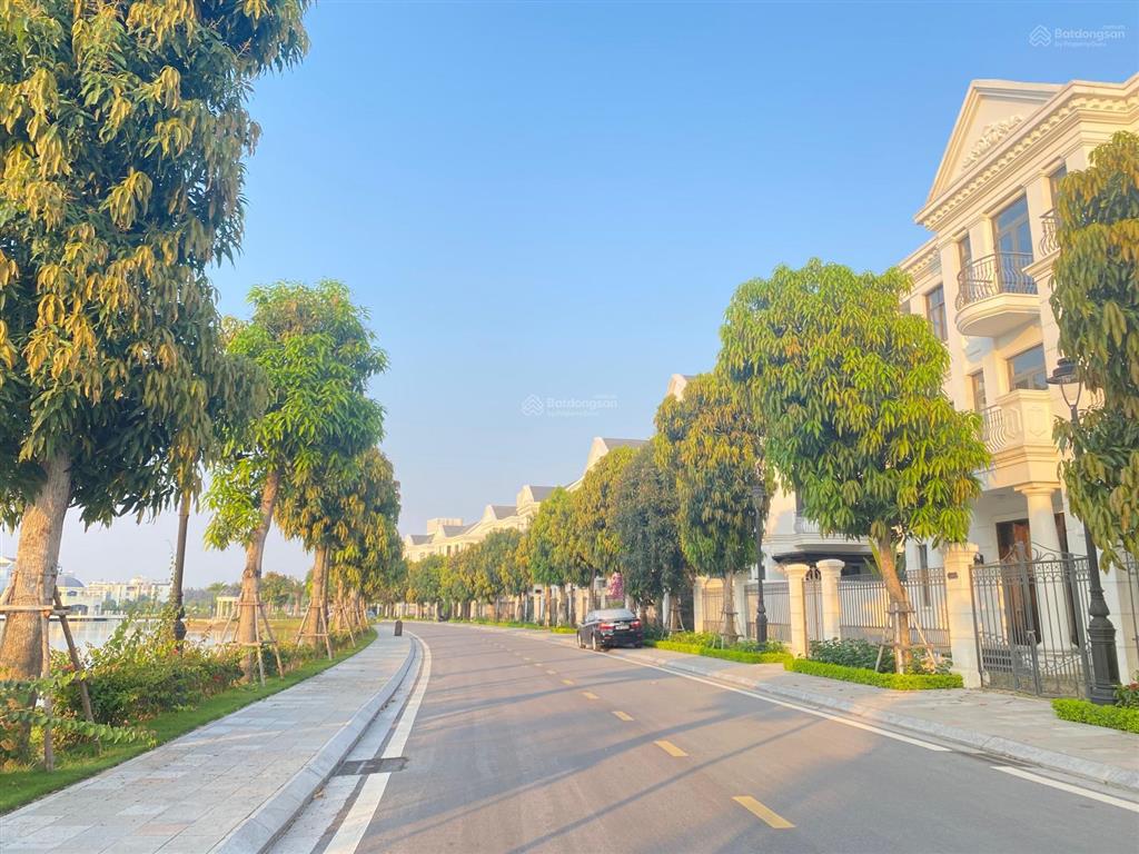 Bán biệt thự đơn lập view hồ vip nhất dự án 350m2, mặt tiền 25m, chỉ 39 tỷ, nơi ở khẳng định vị thế