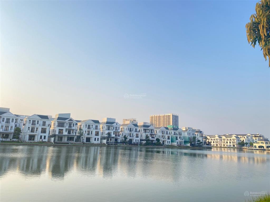 Bán biệt thự đơn lập view hồ vip nhất dự án 350m2, mặt tiền 25m, chỉ 39 tỷ, nơi ở khẳng định vị thế