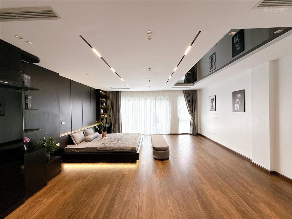 Bán căn liền kề rẻ nhất dự án, 110m2, chỉ 9.4 tỷ, hoàn thiện nội thất, view công viên, cực hiếm