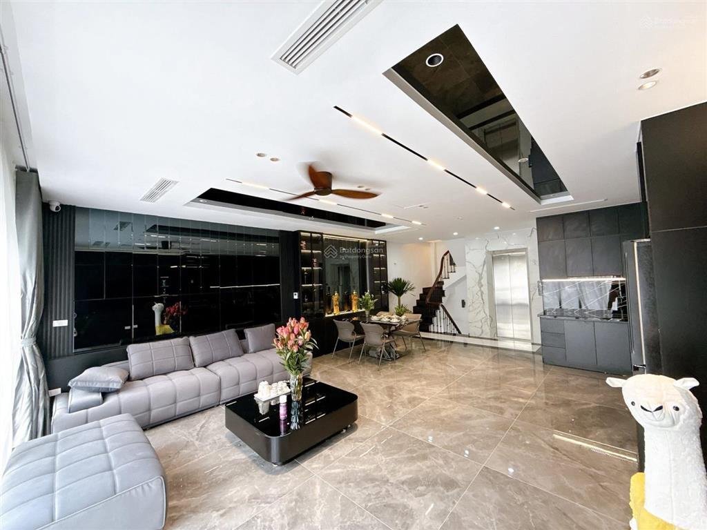 Bán căn liền kề rẻ nhất dự án, 110m2, chỉ 9.4 tỷ, hoàn thiện nội thất, view công viên, cực hiếm