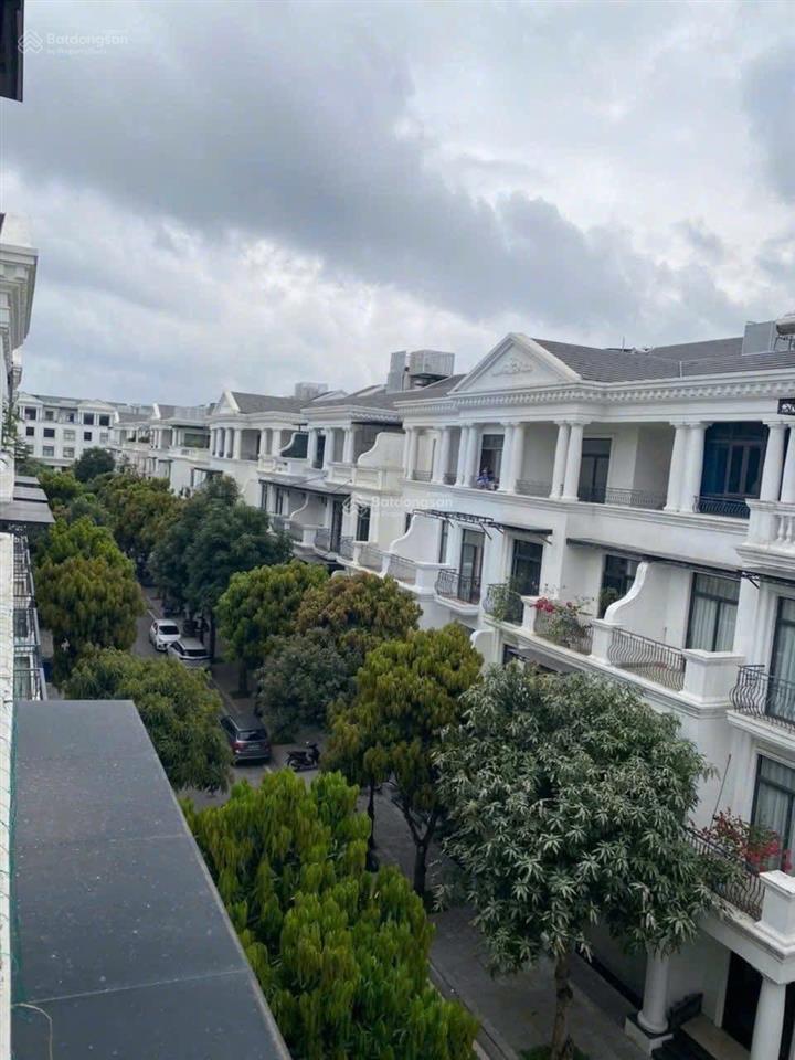 Bán căn liền kề giá hời dự án, 75m2, chỉ 9,2 tỷ, hoàn thiện nội thất, cực hiếm