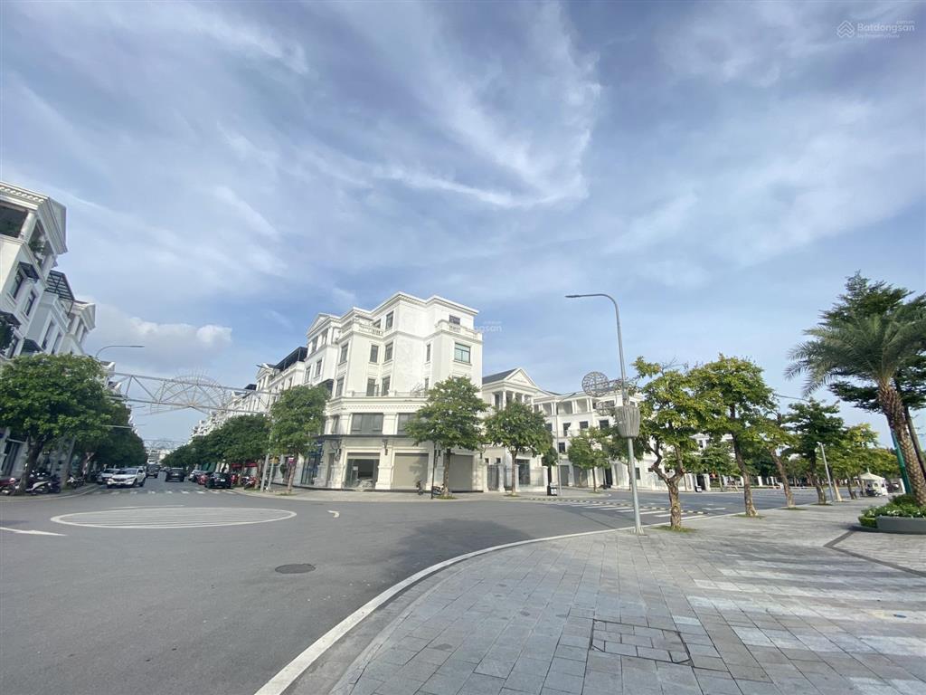 Bán căn góc giá hời dự án, 238m2, chỉ 16.5 tỷ, view công viên, cực thoáng