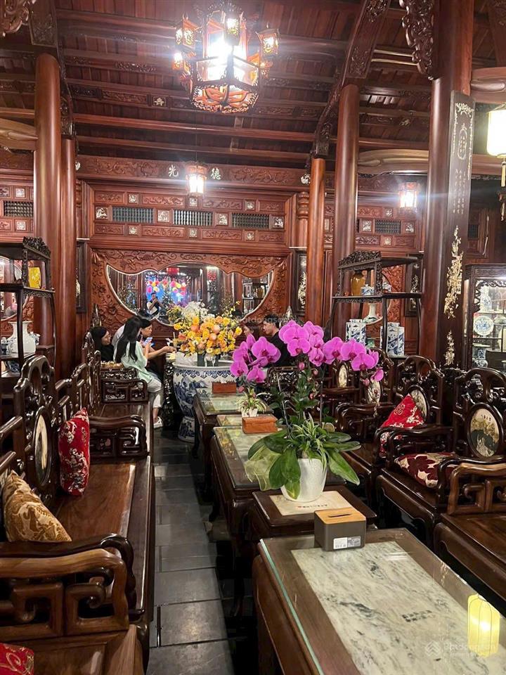Bán biệt thự sân vườn 260m nhà gỗ sang trọng đang kinh doanh cafe cá koi cực đẹp tại hà nội