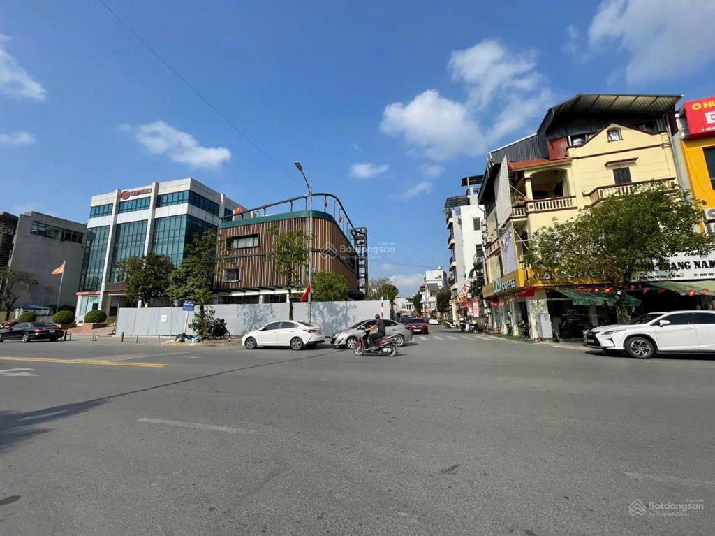 Siêu phẩm đất vàng ngã tư mặt phố vũ đức thậnngô gia tự, long biên,hn. dt lớn 3.200m2 chỉ 134tr/m2