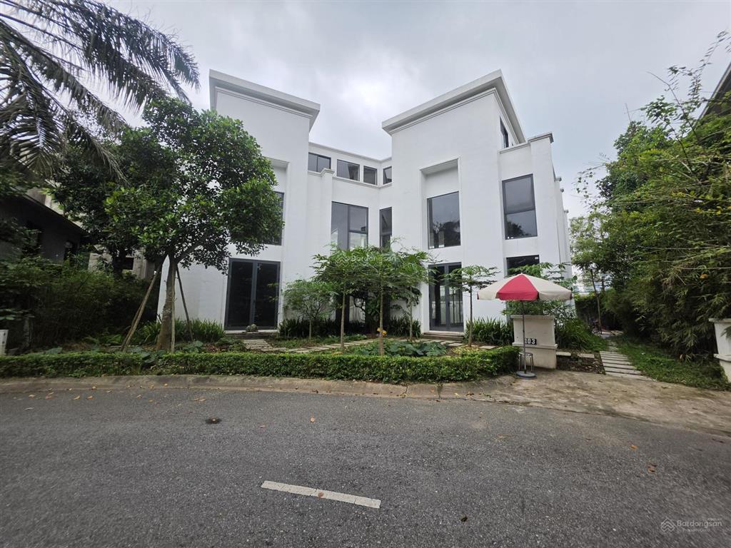 Bán cắt lỗ hơn 17 tỷ biệt thự đơn lập vườn mai ecopark siêu hiếm  lô góc  dt đất 750m2  mt 18m