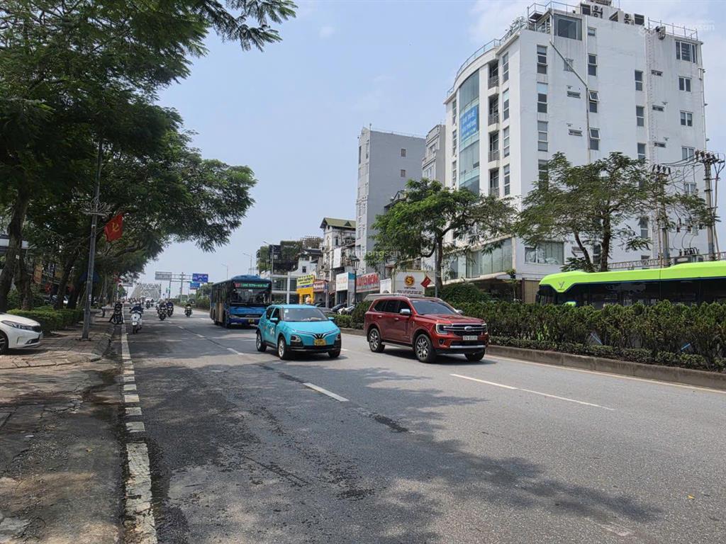 Bán đất mặt phố nguyễn văn cừ long biên 957m2 mt 59m hiếm  3 mặt thoáng  có gpxd  giá chỉ 86 tỷ