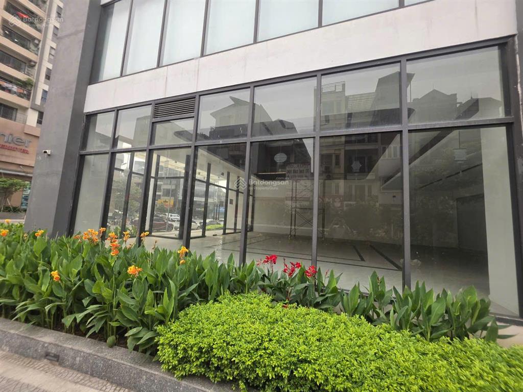 Bán shop chân đế t2lô góc 2 mặt tiền  vị trí vàng  dòng tiền khủng  sổ đỏ lâu dài  chỉ 6.18 tỷ