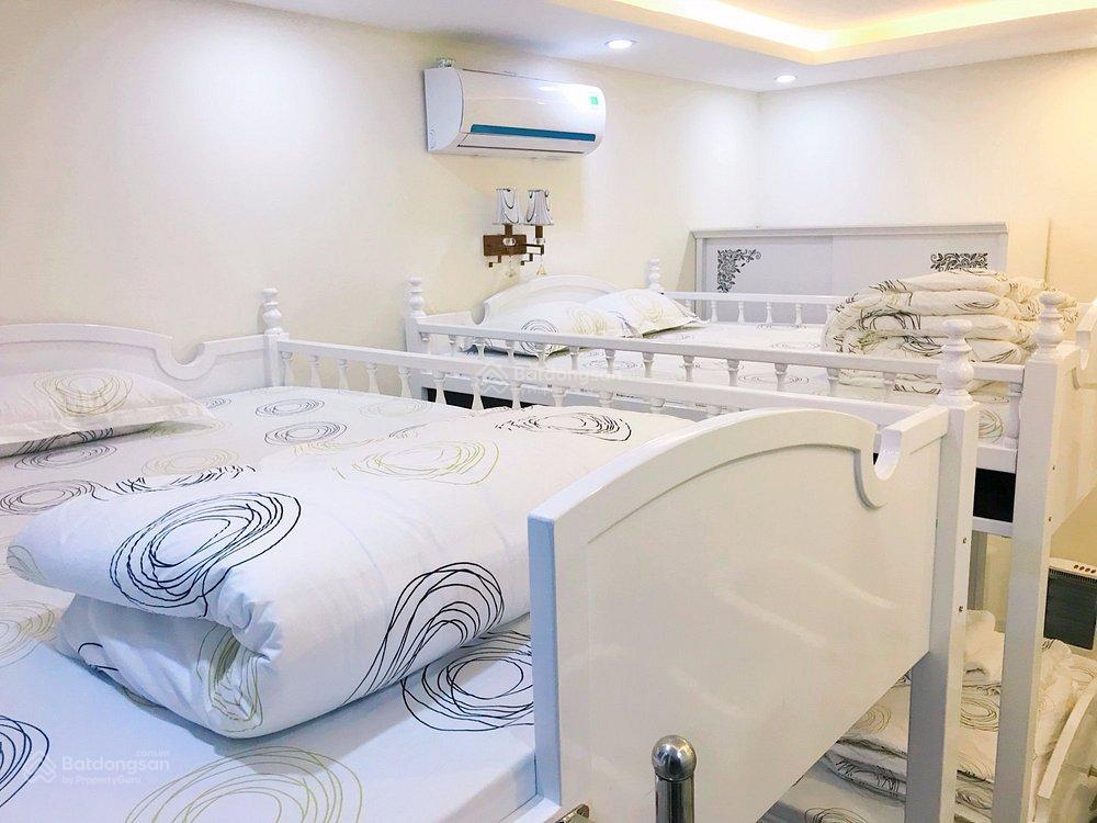Cần bán khách sạn mặt phố vườn đào trung tâm bãi cháy, hạ long dòng tiền khủng giá chỉ 8,5 tỷ
