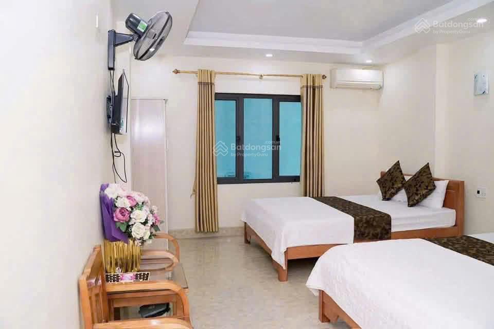 Cần bán khách sạn 2 sao trung tâm bãi cháy hạ long,  dòng tiền 250 triệu/tháng  chỉ 7 tỷ