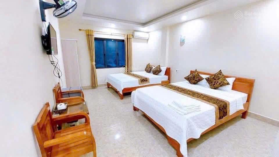 Cần bán khách sạn 2 sao trung tâm bãi cháy hạ long,  dòng tiền 250 triệu/tháng  chỉ 7 tỷ