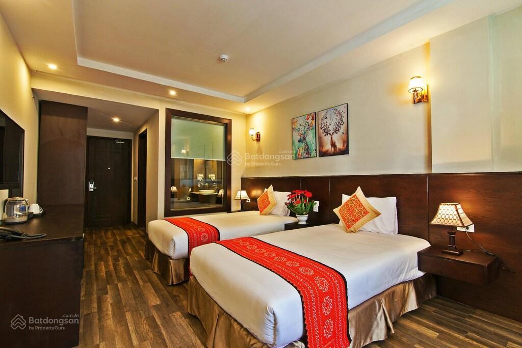 Bán khách sạn 3 sao trung tâm sapa 50 phòng sang trọng  vị trí vàng, dòng tiền sẵn  chỉ 235 tỷ