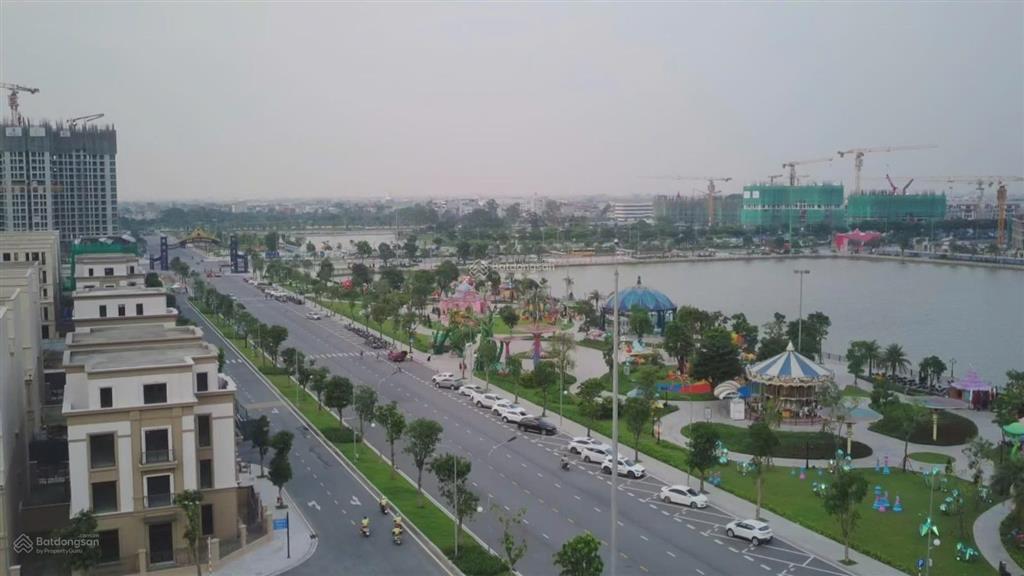 Chính chủ bán biệt thự tứ lập hoàng gia vinhomes cổ loa view hồ thiên nga  127,5m2  chỉ 45 tỷ