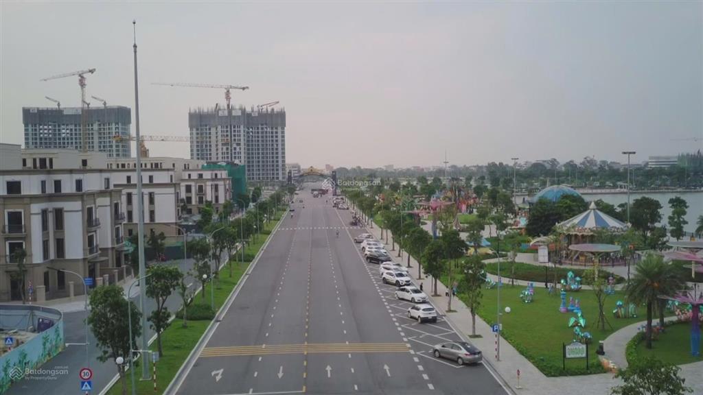 Chính chủ bán biệt thự đơn lập hoàng gia vinhomes cổ loa  view hồ thiên nga  212,5m2  chỉ 140 tỷ