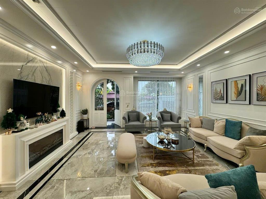 Bán biệt thự song lập khu tulip  vinhomes riverside harmony  view hồ 12.5ha  nội thất sang trọng