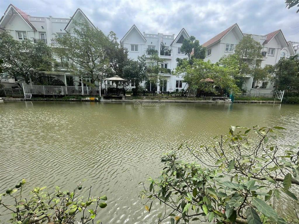 Bán biệt thự song lập hoa sữa 215m2 vinhomes riverside | view sông | 3 mặt thoáng | thang máy