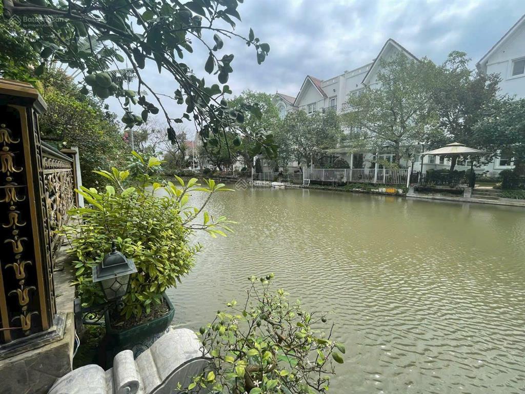 Bán biệt thự song lập hoa sữa 215m2 vinhomes riverside | view sông | 3 mặt thoáng | thang máy